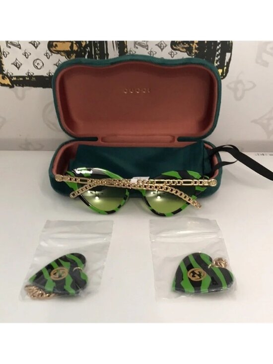 New Authentic Gucci GG0978S 006 Zebra Cat-Eye Sunglasses w/ GG Charms Green/Gold main image 5